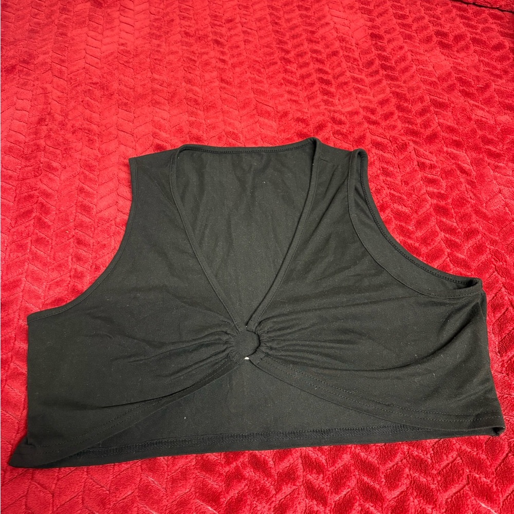 Black Sleeveless Twist-Front Crop Top